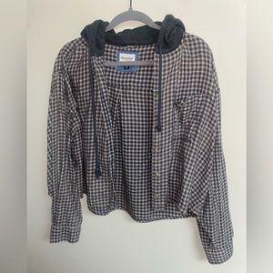 Cute distressed and cropped American eagle flannel